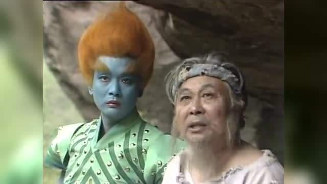 黄金鸟人的奇幻小说，穿越现实与幻想的冒险之旅