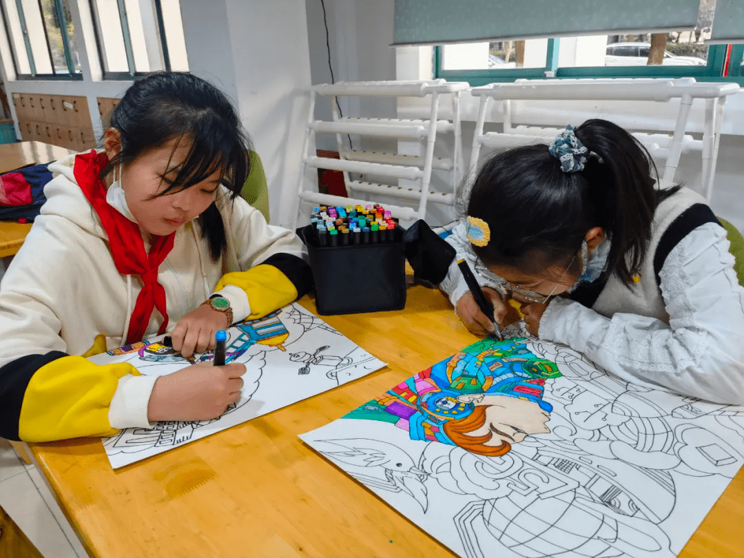中班美术手印画，创意无限的儿童艺术之旅