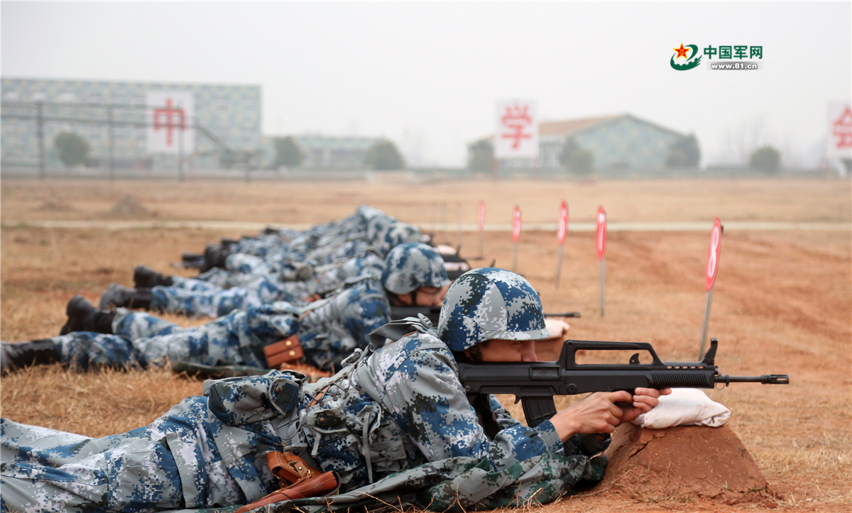 伞兵一般练什么，深入解析伞兵的训练内容与特点