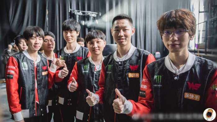 LOL WE战队阵容，一览英雄风采