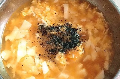 西红柿豆腐蛋花羹，一道美味营养的传统佳肴