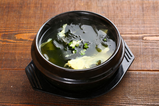 海带汤与蛋花汤，两种汤品的美味探索