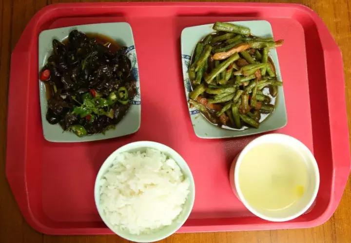 紫菜木耳菜蛋花汤，一道营养美味的家常汤品