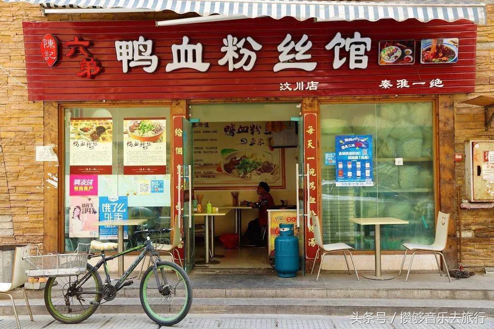 灯泡图标亮了，点亮智慧，照亮未来