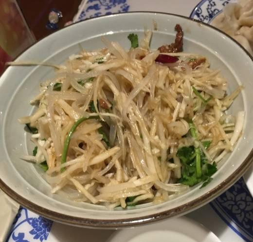 白菜蛋花羹，一道家常美食的烹饪与品味