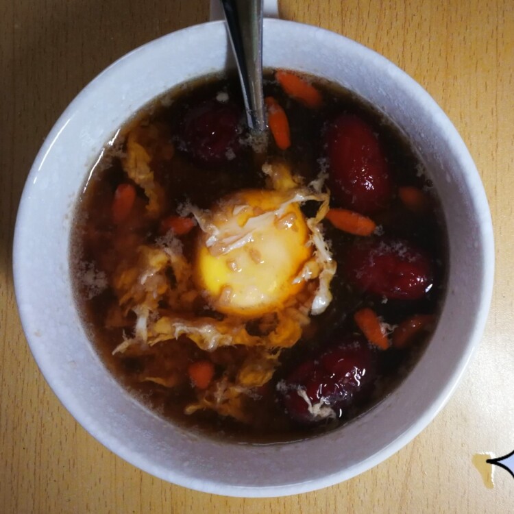 红糖米酒蛋花汤，一道美味养生的传统佳肴