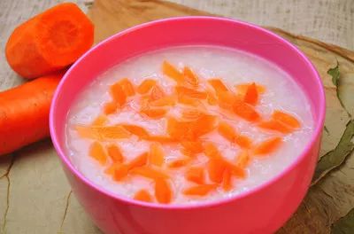 蛋花胡萝卜粥，营养美味与健康共舞