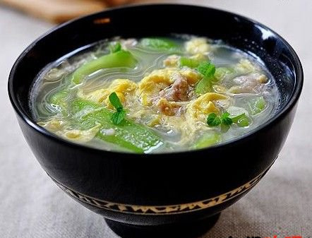 蛋花汤与胡椒粉，一道家常美食的烹饪之旅